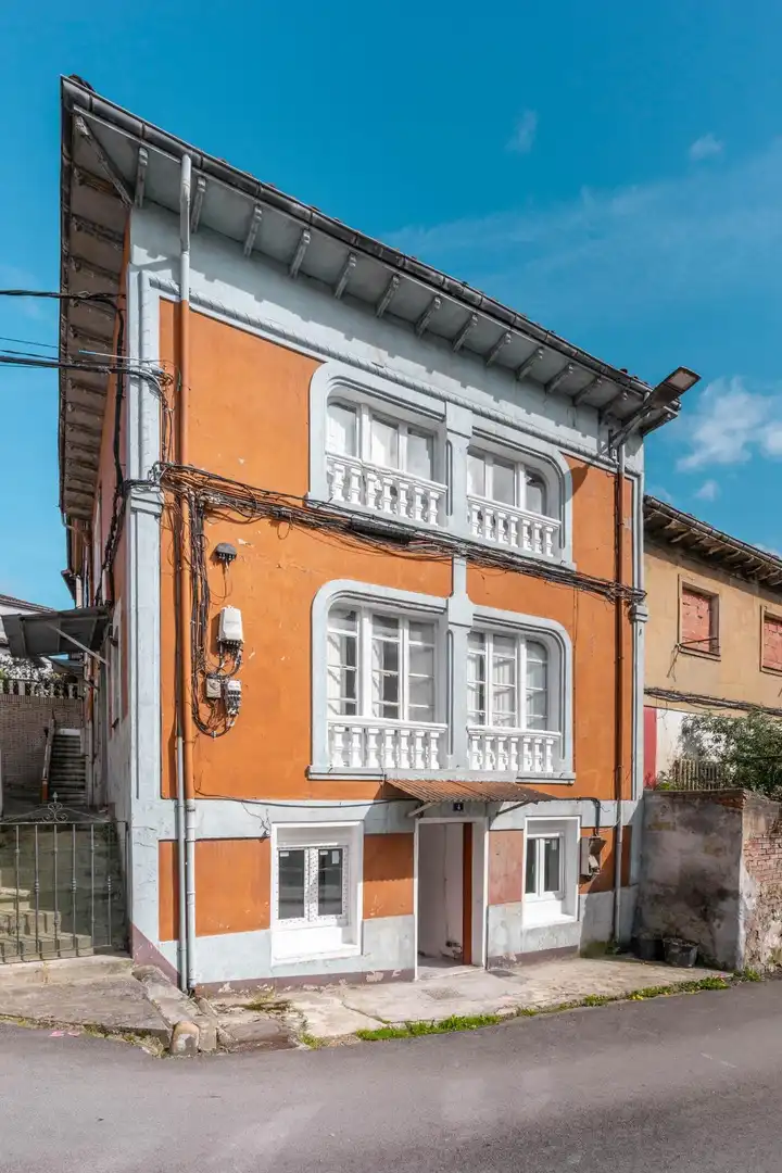 Vista exterior de Apartament en venda en Langreo amb Calefacció