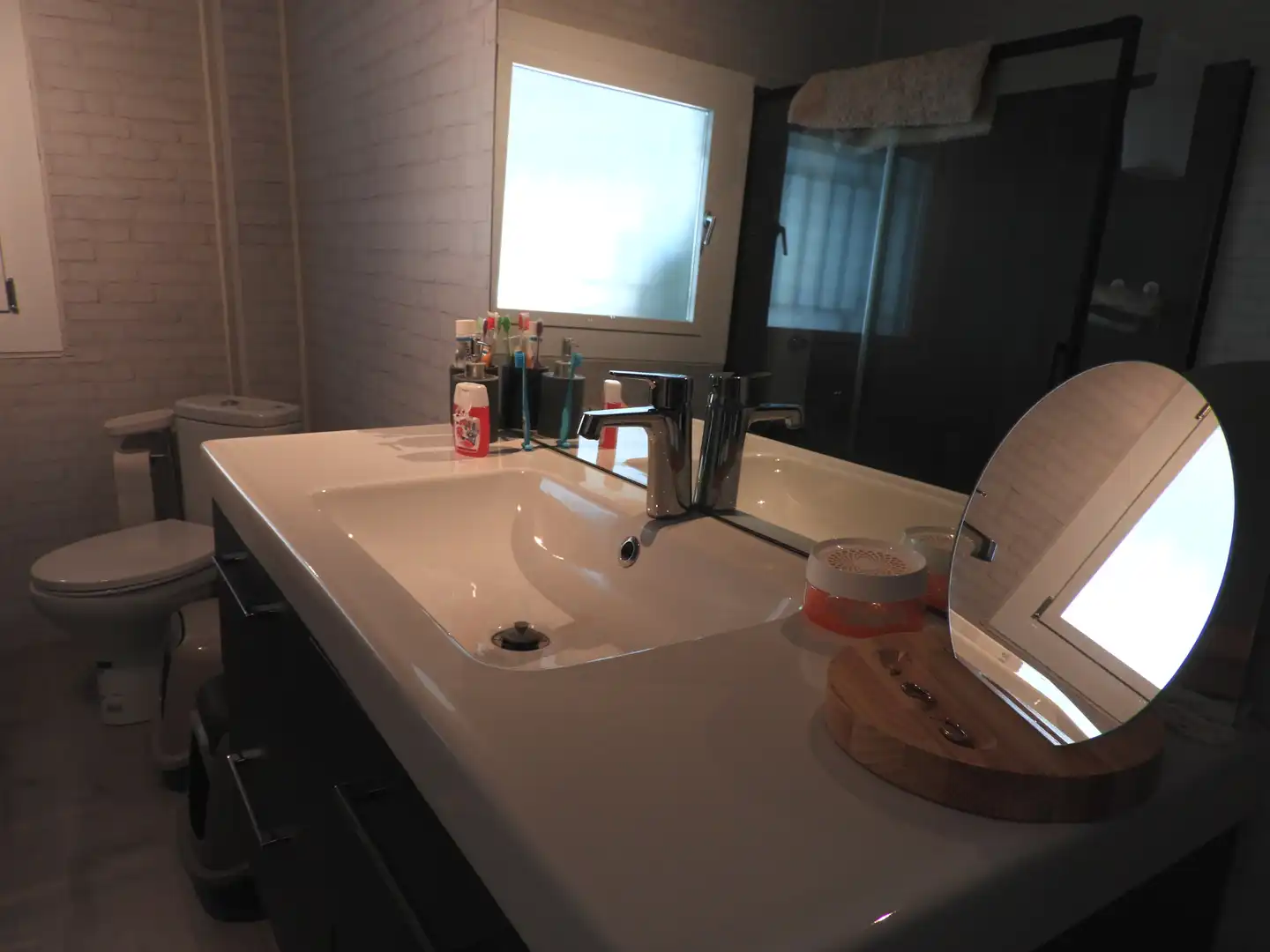 Badezimmer von Haus oder Chalet zum Verkauf in Castellar del Vallès mit Klimaanlage, Heizung und Privatgarten