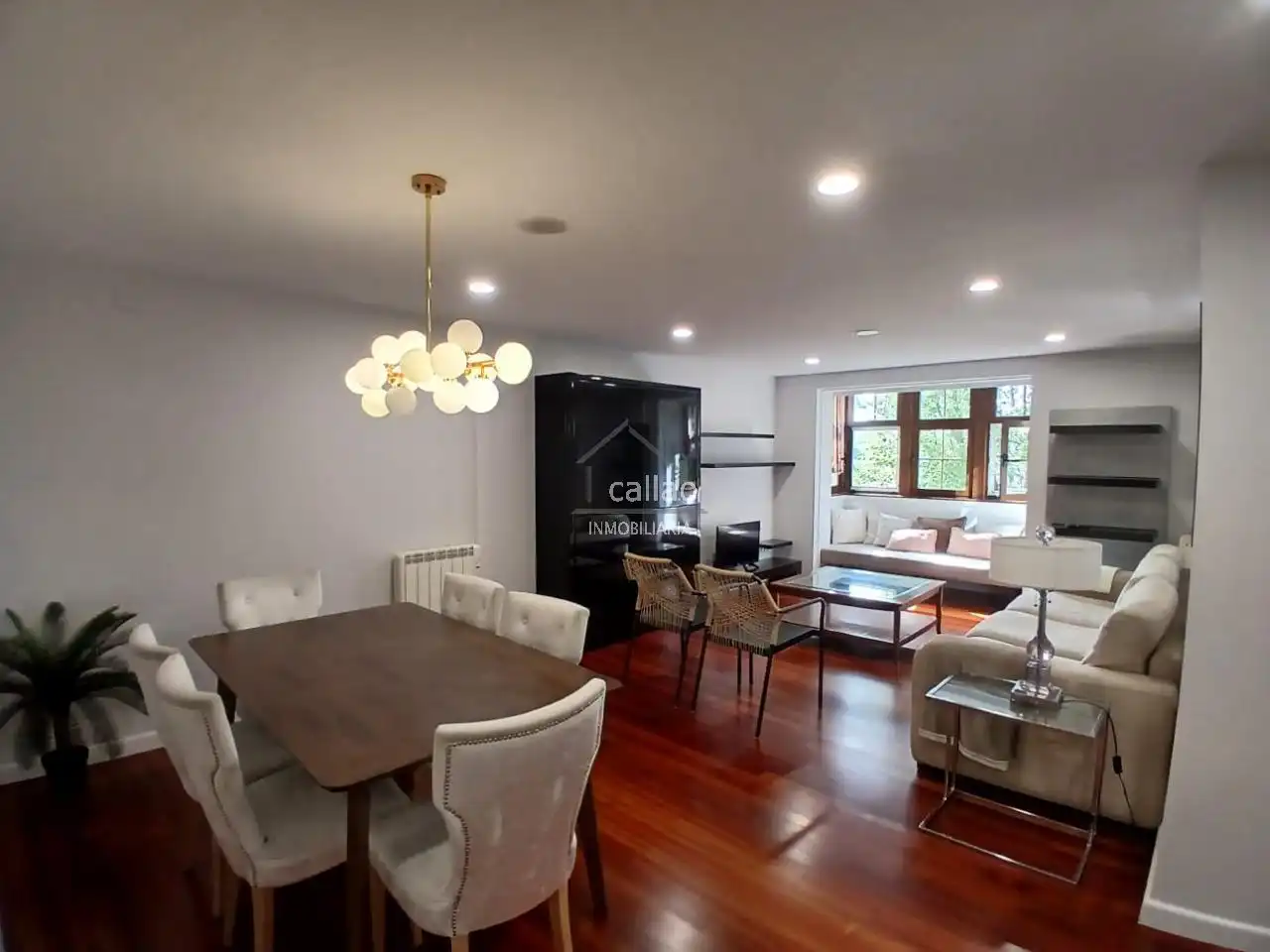 Living room of Flat for rent in Ferrol  with Heating, Storage room and Furnished