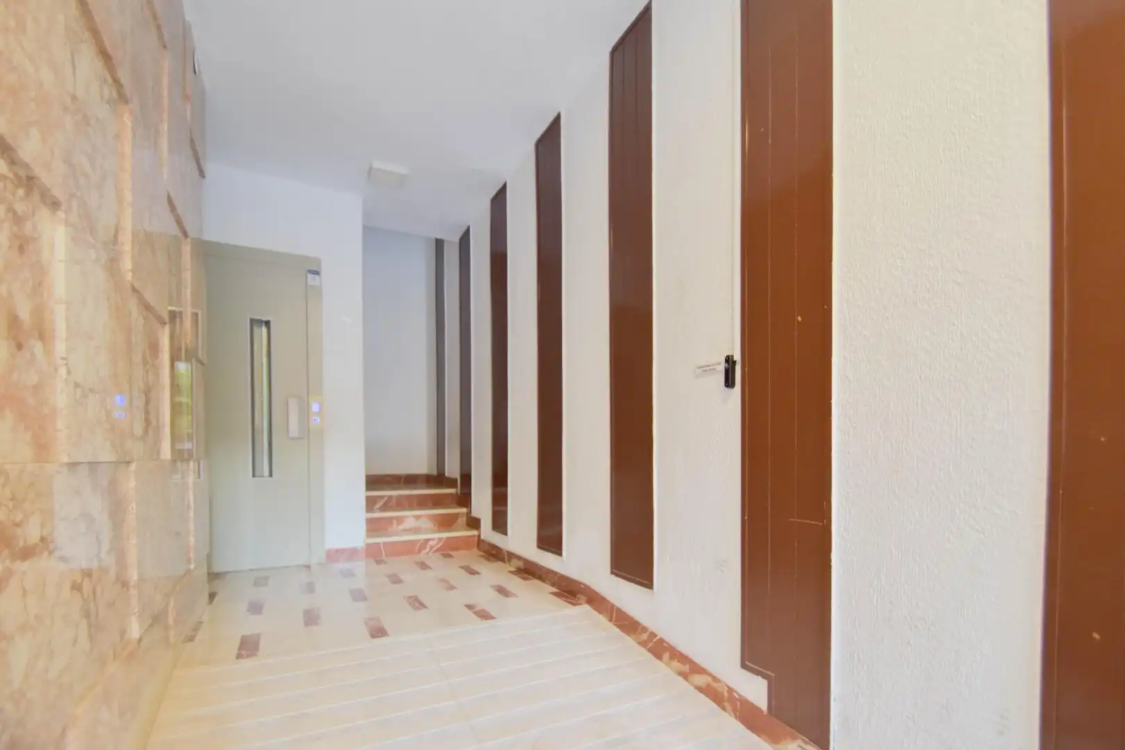 Flat for sale in Granada  with Balcony