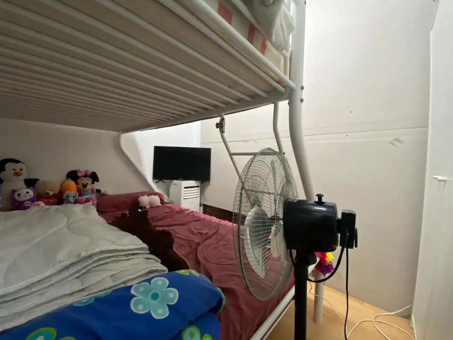 Schlafzimmer von Büro zum Verkauf in Sabadell