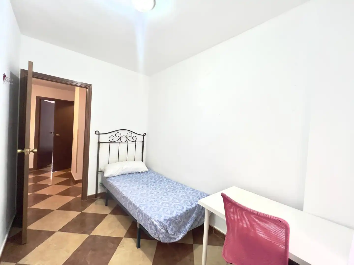 Habitación de Piso en venta en Cáceres con Calefacción, Terraza y Amueblado