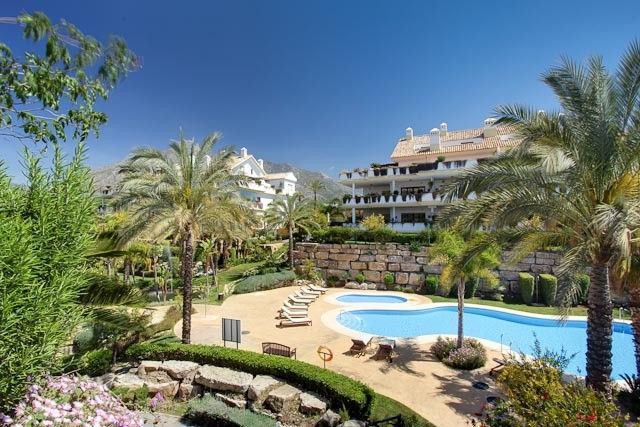 Exterior view of Flat for sale in Marbella  with Air Conditioner, Terrace and Storage room