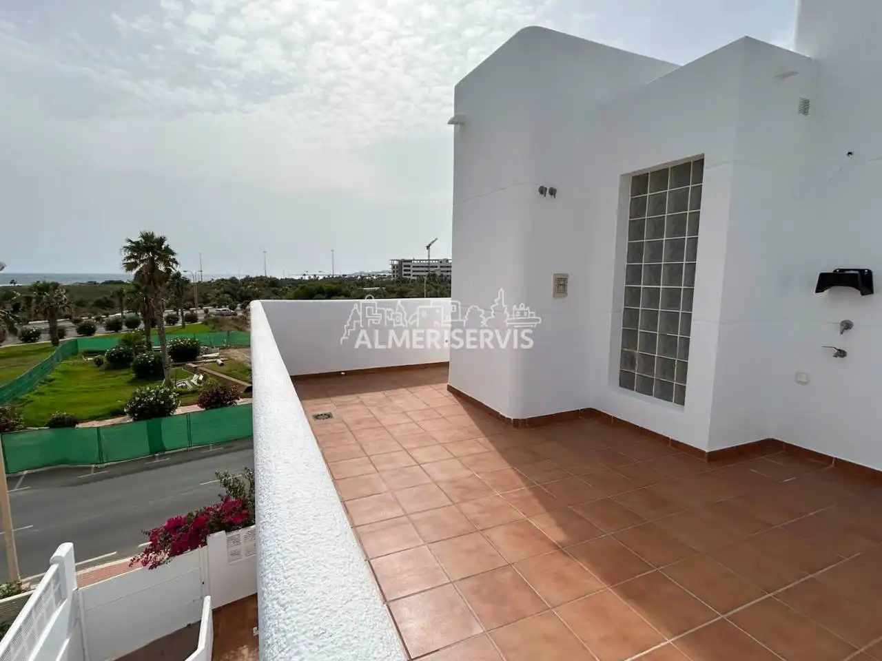 Terrassa de Casa o xalet en venda en El Ejido amb Terrassa i Piscina