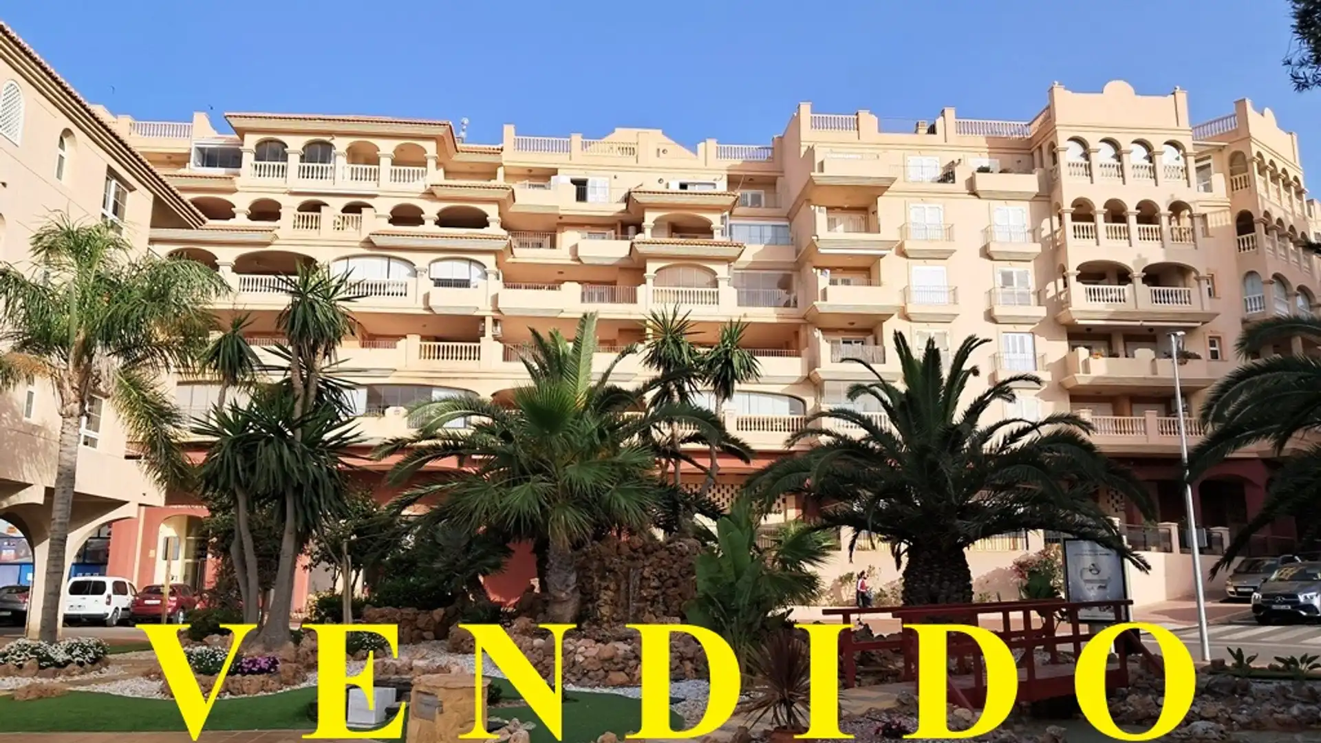 Vista exterior de Apartament en venda en El Ejido amb Terrassa i Piscina comunitària