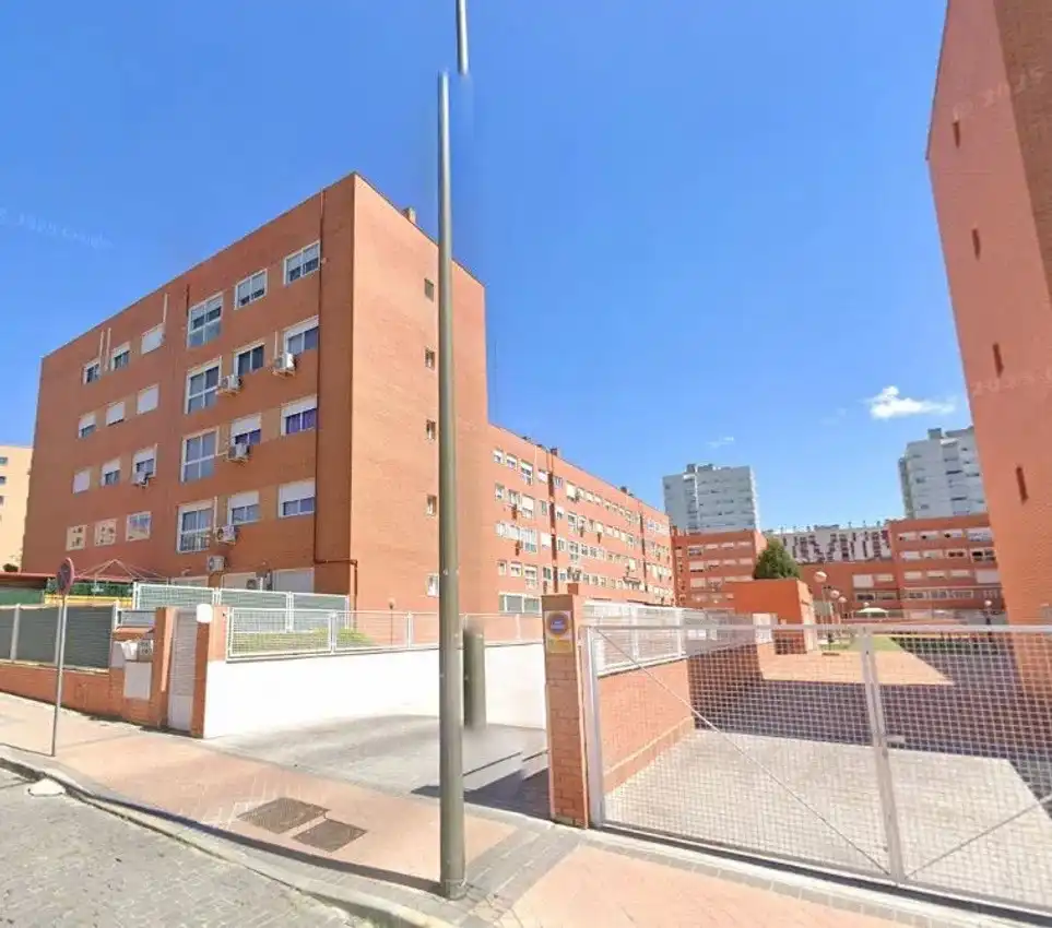 Individual for sale in Calle del Planeta Urano