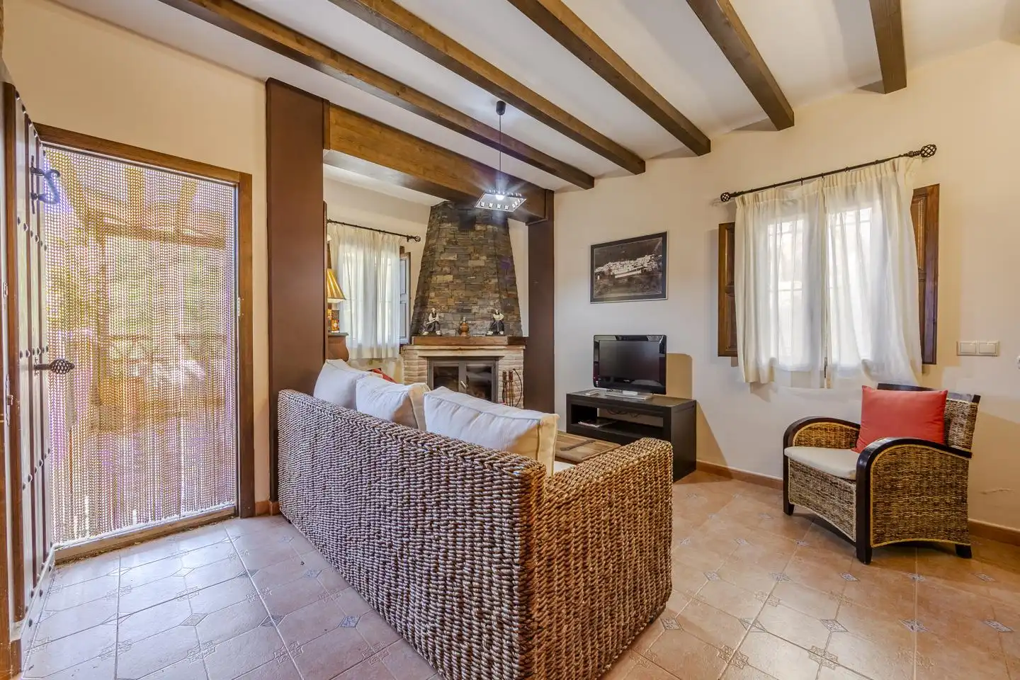 Sala d'estar de Dúplex en venda en Ohanes amb Aire condicionat, Terrassa i Moblat