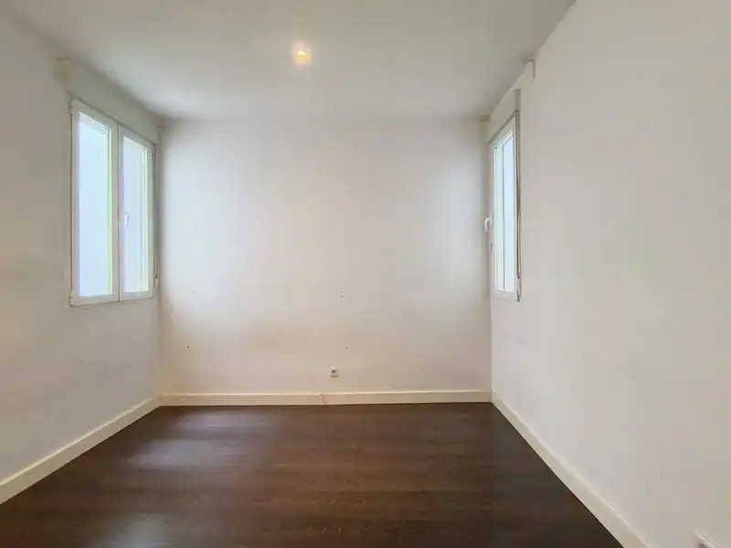 Schlafzimmer von Wohnung zur Miete in Madrid mit Klimaanlage und Heizung