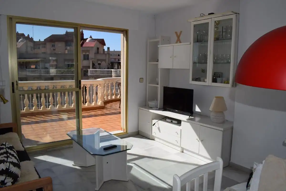 Schlafzimmer von Dachboden zur Miete in Almuñécar mit Terrasse, Möbliert und Ofen
