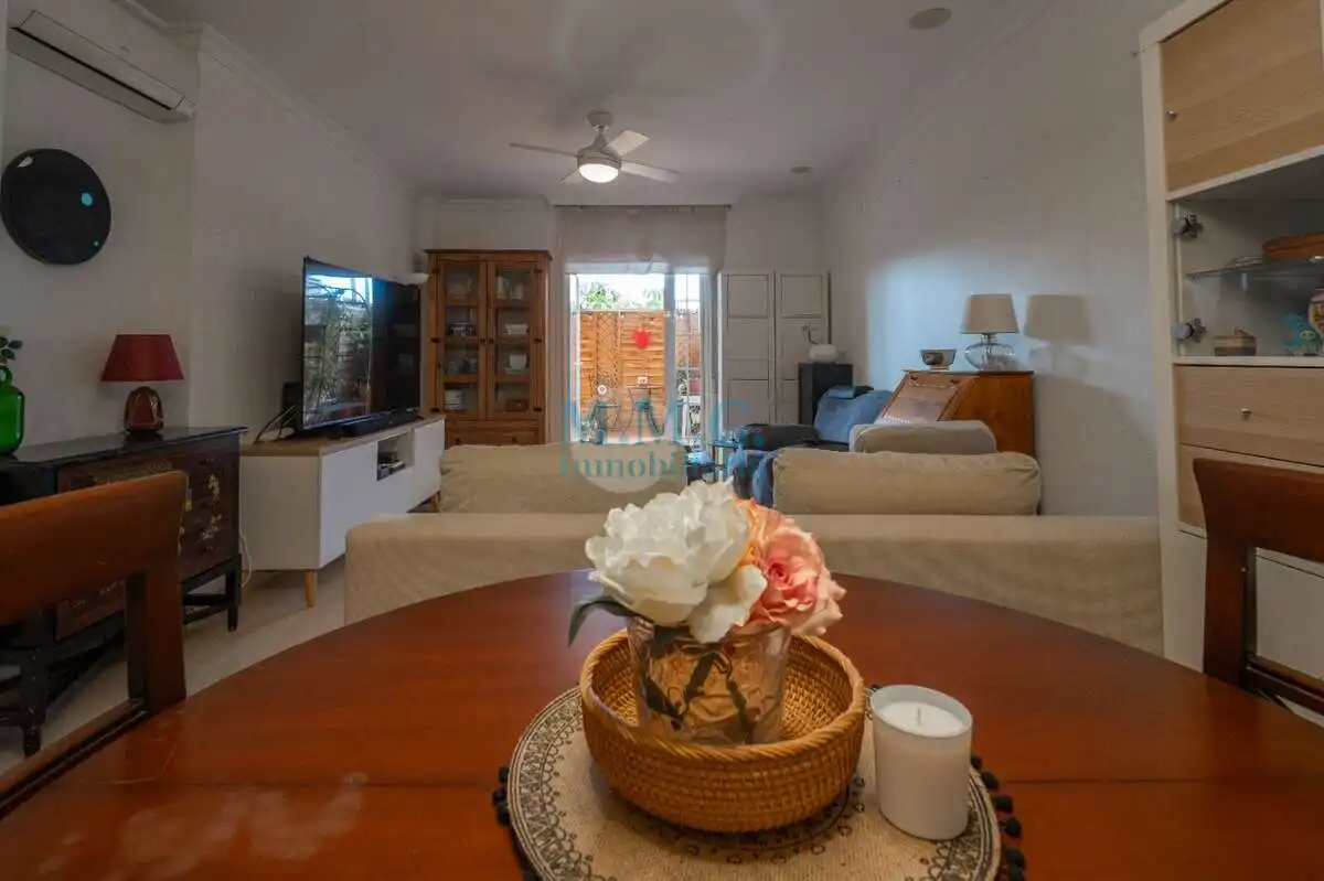 Sala de estar de Dúplex en venta en Aguadulce