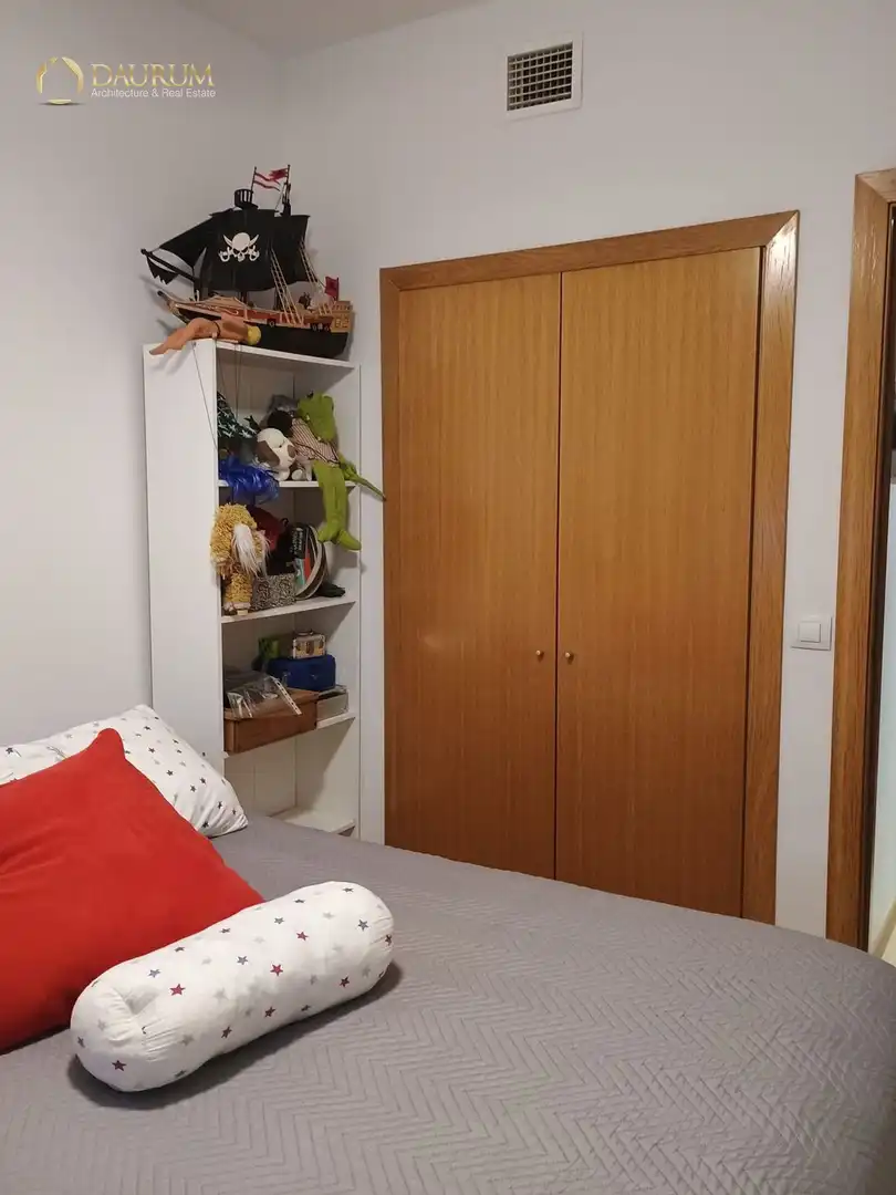Habitación de Piso en venta en Mairena del Aljarafe con Aire acondicionado, Terraza y Trastero
