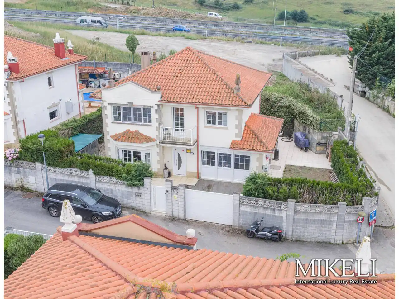Vista exterior de Casa o chalet en venta en Piélagos con Calefacción, Jardín privado y Parquet