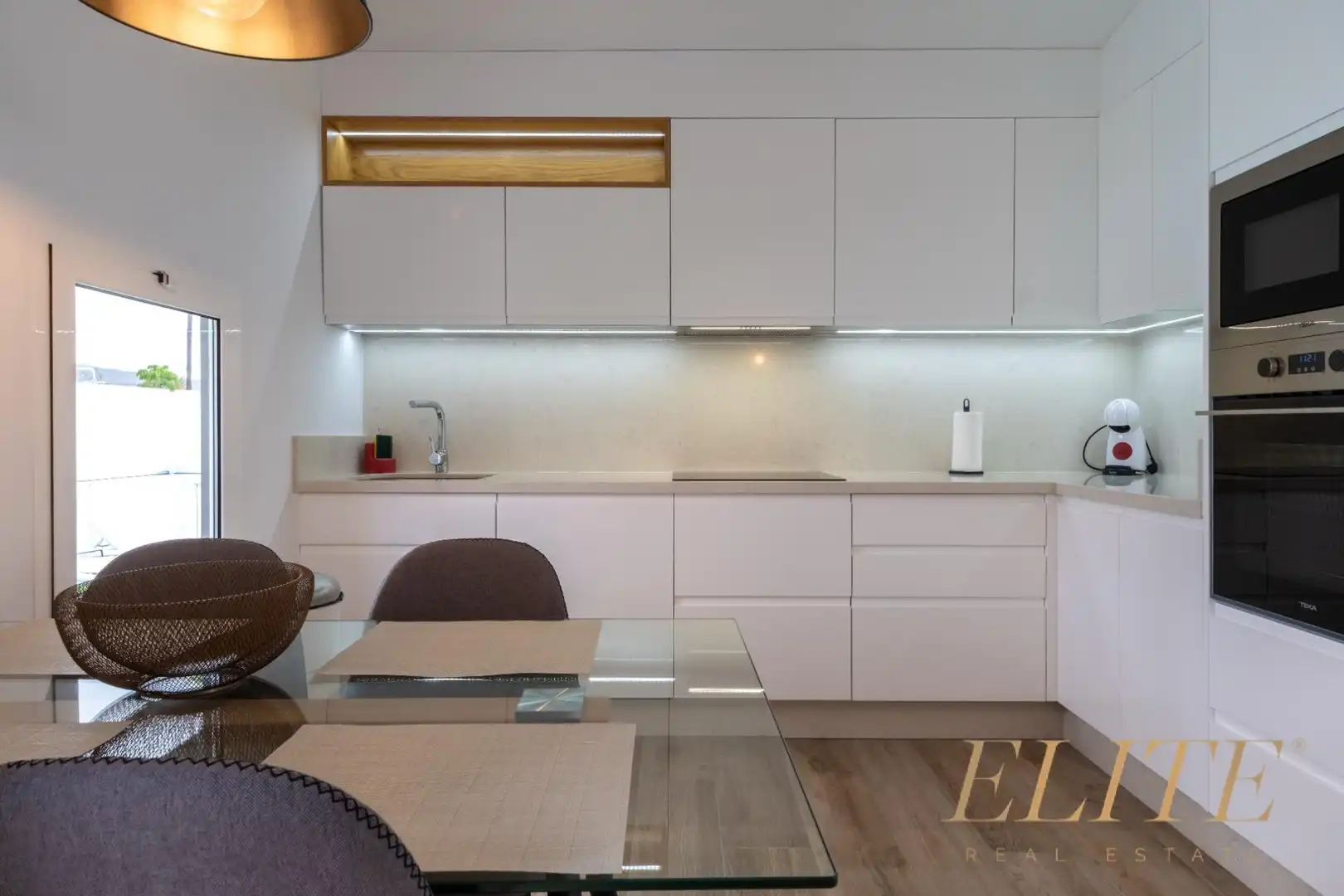 Kitchen of Detached homes for sale in San Bartolomé de Tirajana  with Air Conditioner, Private garden and Parquet flooring