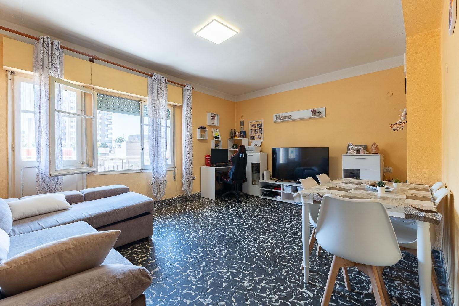 Living room of Flat for sale in Castellón de la Plana / Castelló de la Plana  with Air Conditioner, Heating and Balcony