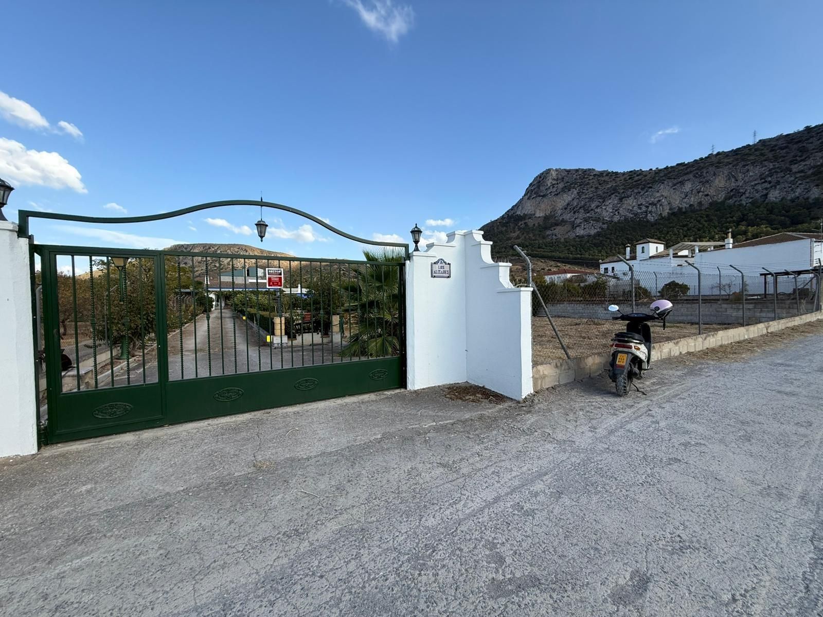 Vista exterior de Finca rústica en venda en Cuevas de San Marcos amb Aire condicionat, Jardí privat i Balcó
