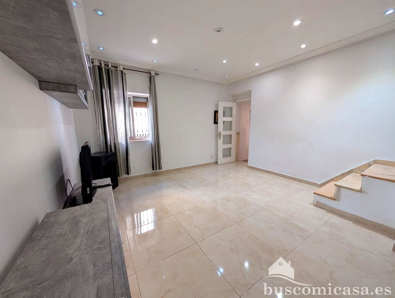 House or chalet for sale in Linares  with Air Conditioner, Terrace and Furnished