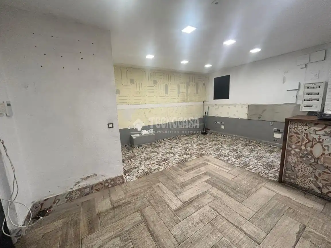 Business premises for sale in Barrio las Almenas