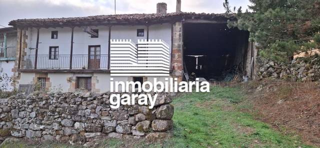 Casa-chalet en Venta en Valle de Valdebezana