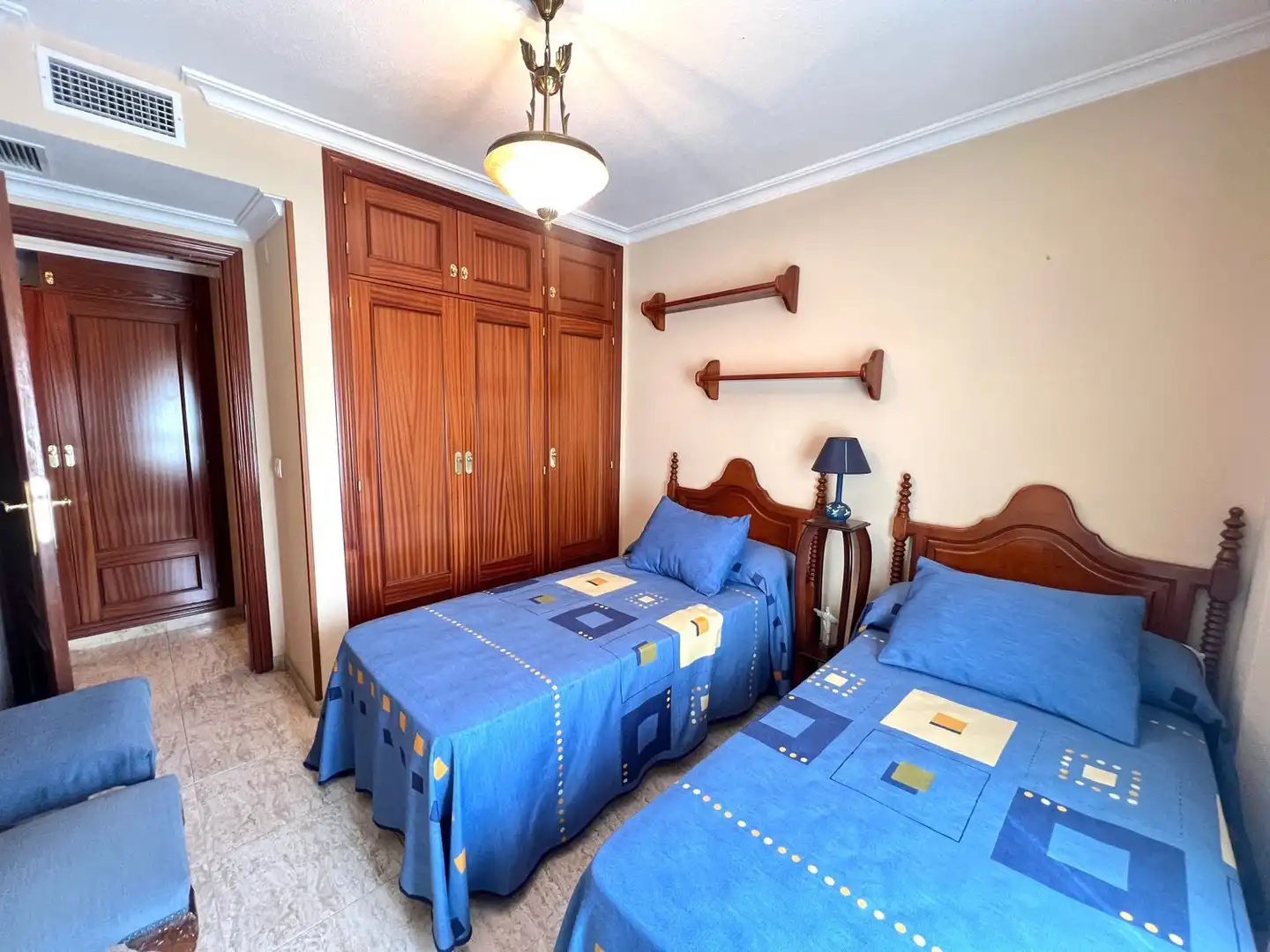 Habitación de Piso en venta en Málaga con Aire acondicionado, Terraza y Trastero
