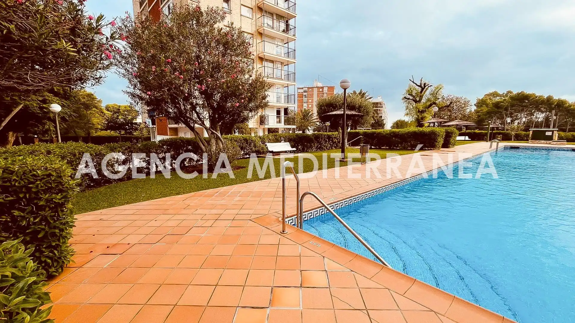 Apartamento con terraza en venta en Las Rotas / Les Rotes, imagen 33