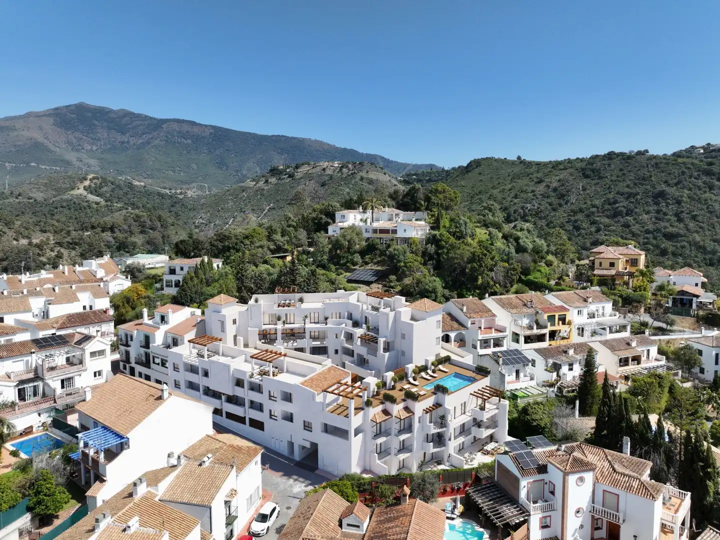 Apartament amb piscina en venda a Benahavís pueblo, imagen 9