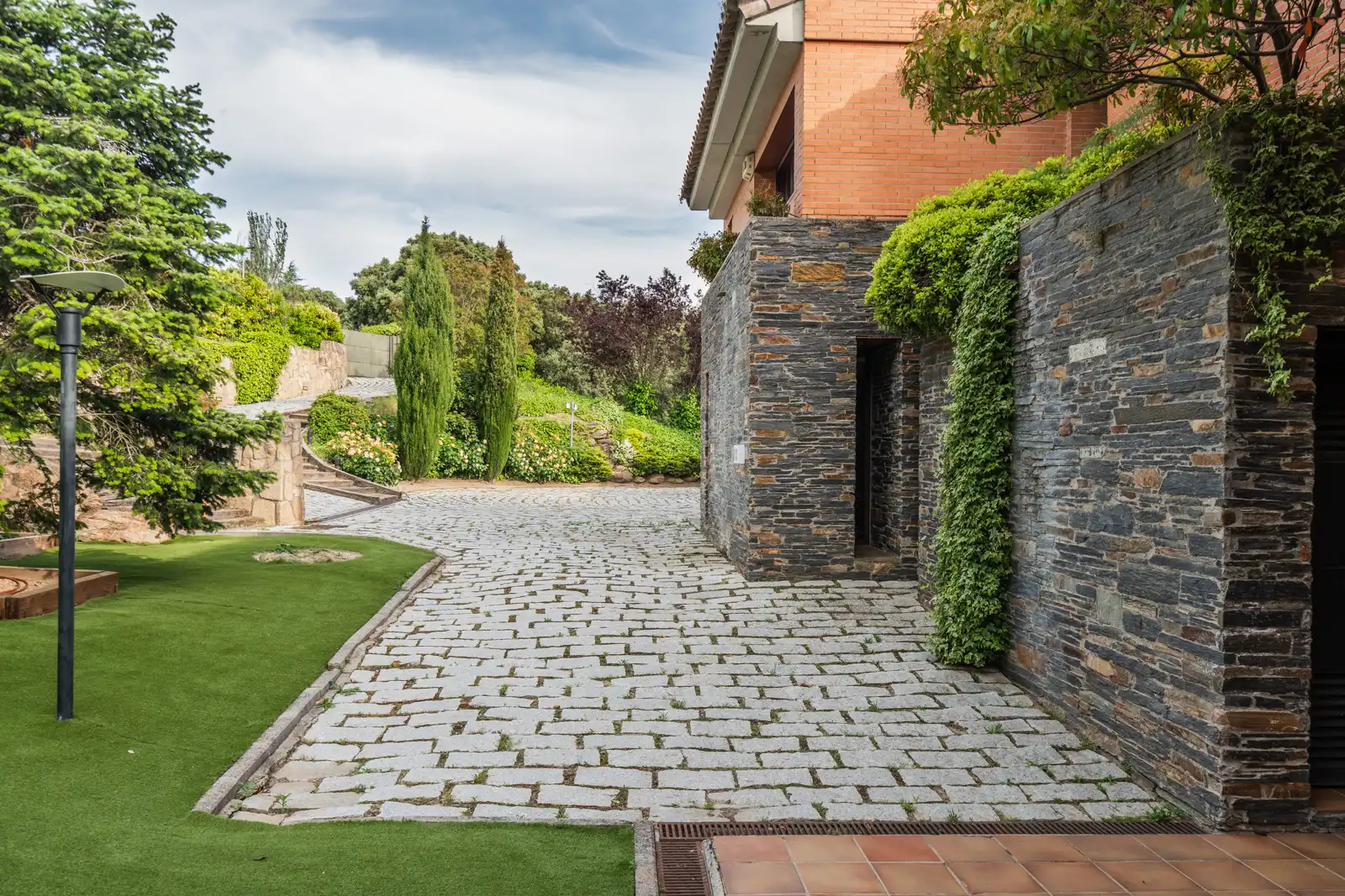 Jardí de Casa o xalet en venda en Las Rozas de Madrid amb Aire condicionat, Calefacció i Jardí privat