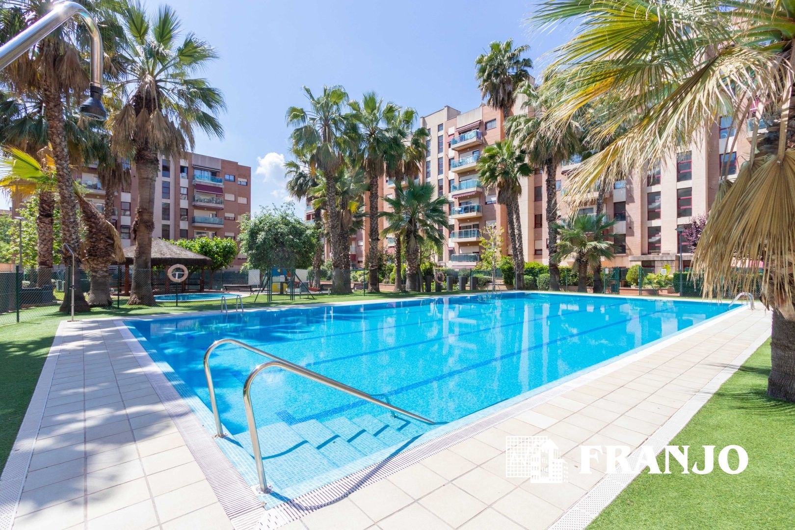 Swimming pool of Flat for sale in Barberà del Vallès  with Air Conditioner, Heating and Swimming Pool