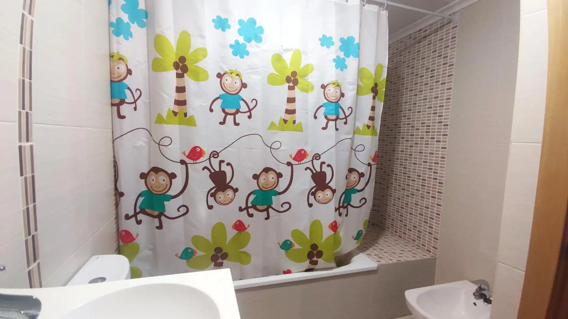 Baño de Piso en venta en Gijón  con Calefacción y Trastero