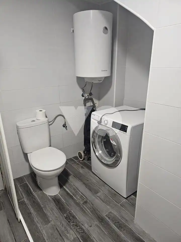 Bany de Planta baixa en venda en Madrid amb Aire condicionat