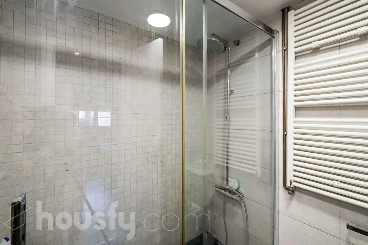 Baño de Piso en venta en Santa Perpètua de Mogoda con Balcón