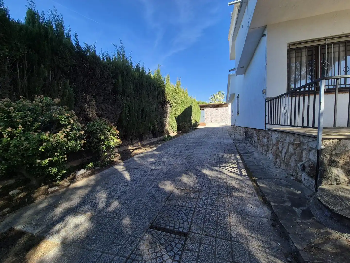 Vista exterior de Casa o xalet en venda en El Vendrell amb Jardí privat i Terrassa