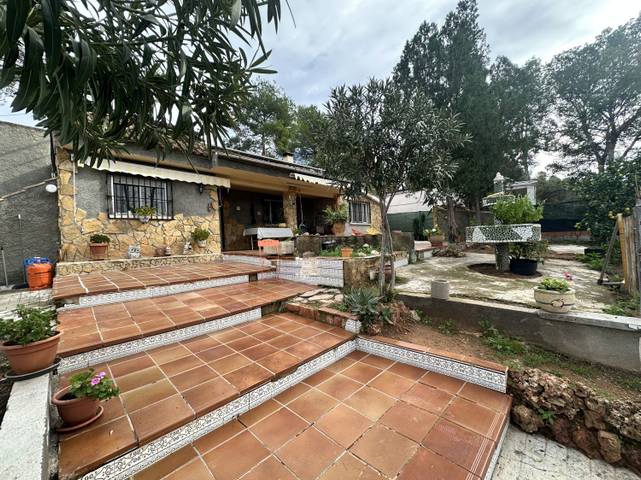 Casa-chalet en Venta en Alfara de la Baronia