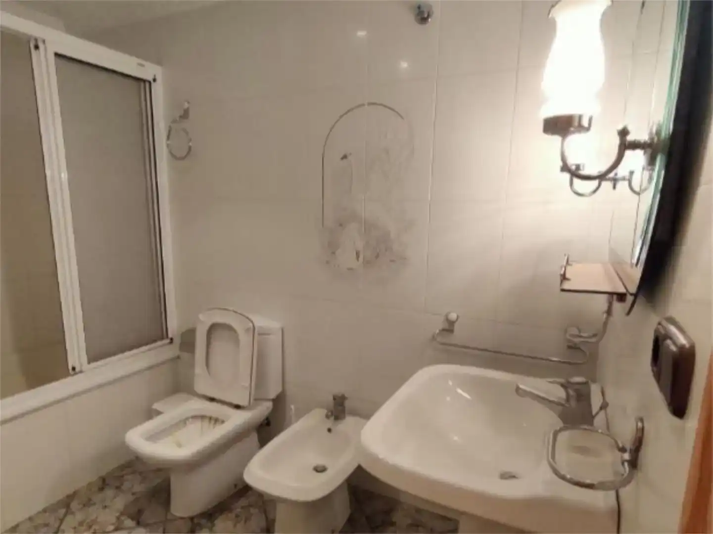 Bathroom of Commercial properties for rent in Monóvar  / Monòver  with Air Conditioner and Furnished