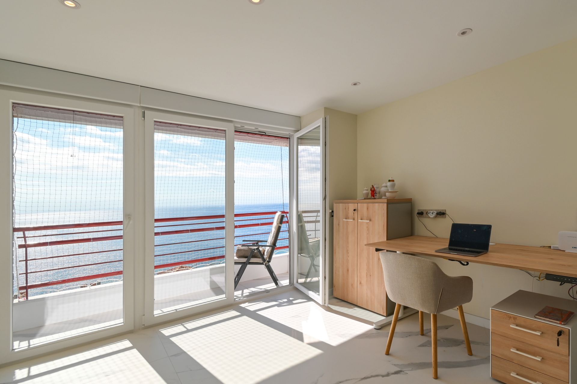 Bedroom of Flat for sale in Villajoyosa / La Vila Joiosa  with Air Conditioner, Oven and Washing machine