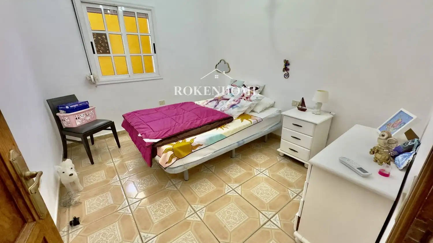 Habitación de Casa adosada en venta en Santiago del Teide con Aire acondicionado, Terraza y Trastero