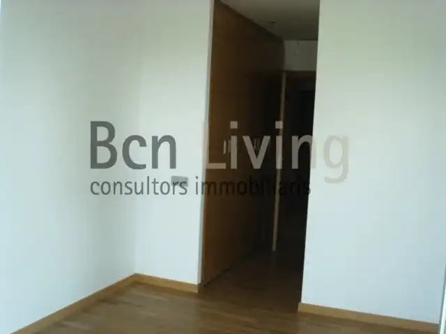 Bedroom of Flat for rent in L'Hospitalet de Llobregat  with Air Conditioner, Heating and Parquet flooring