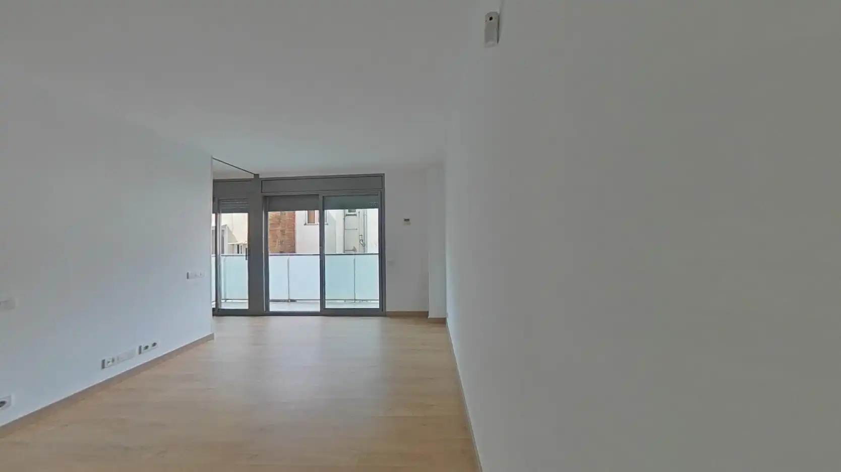 Sala d'estar de Pis en venda en Barcelona amb Terrassa i Balcó