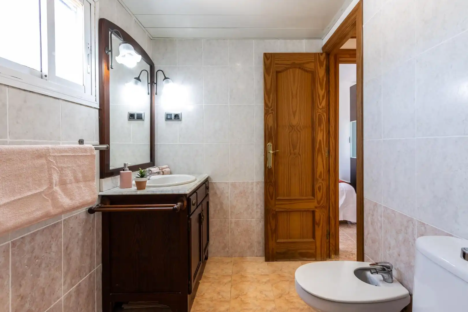 Badezimmer von Dachboden zum Verkauf in Terrassa mit Klimaanlage, Heizung und Terrasse
