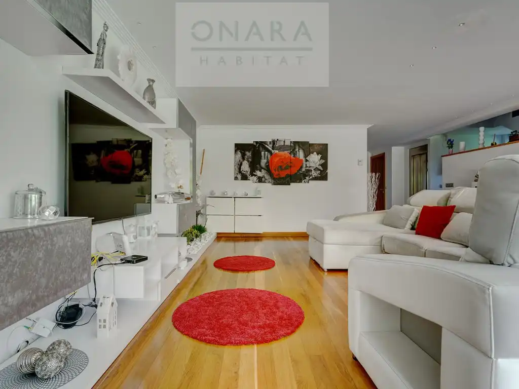 Sala de estar de Casa adosada en venta en Hondarribia con Jardín privado y Piscina comunitaria
