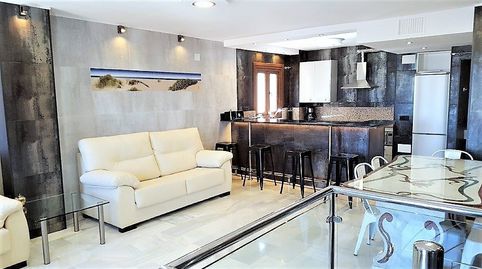 Foto 2 de Apartamento en venta en Avenida de Julio Iglesias, 13, Puerto Banús, Marbella