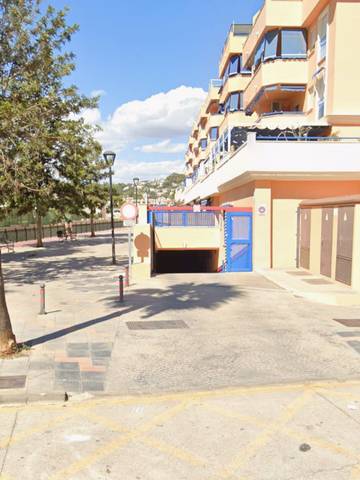 Garaje en Alquiler en Calle María Barranco en Los Árboles