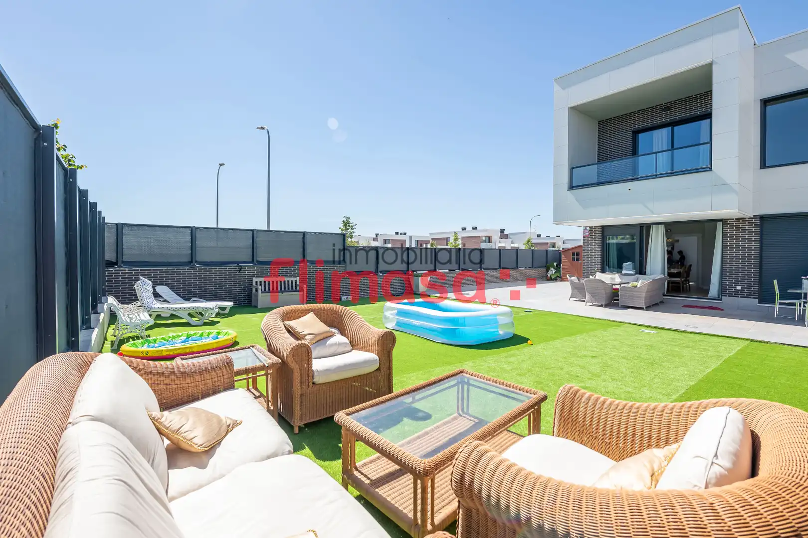 Terraza de Casa adosada en venta en Villaviciosa de Odón con Aire acondicionado, Calefacción y Jardín privado