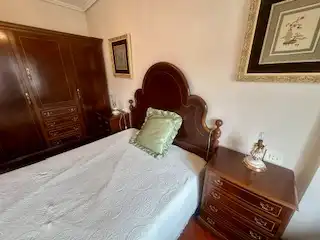 Habitación de Piso de alquiler en León Capital  con Calefacción, Parquet y Terraza