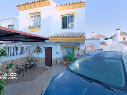 Vista exterior de Casa o xalet en venda en Vélez-Málaga amb Terrassa i Piscina