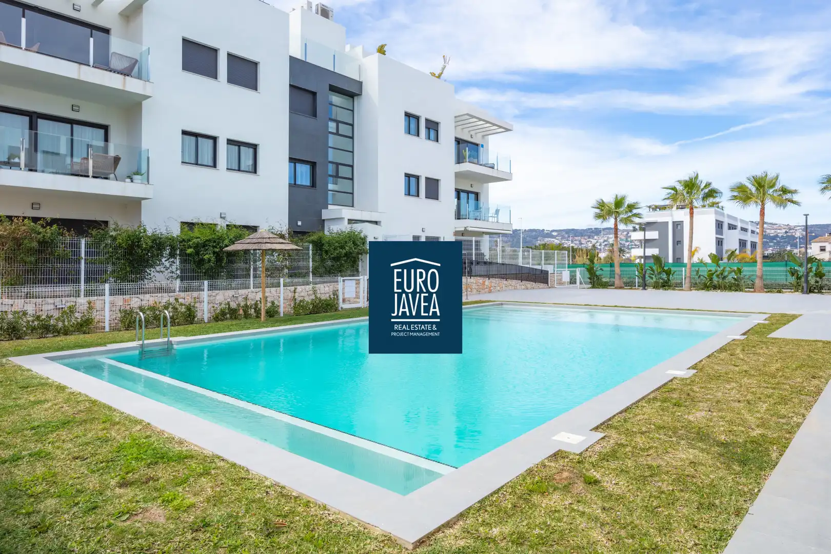 Mini appartamento con piscina in vendita a Montañar - El Arenal