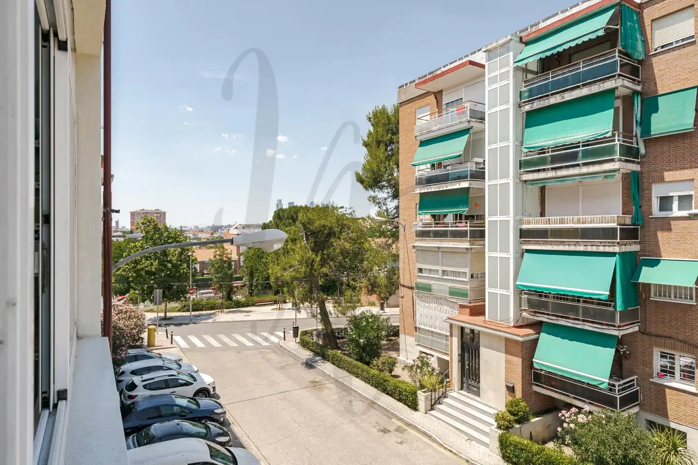 Flat for sale in Carril Del Conde, Canillas