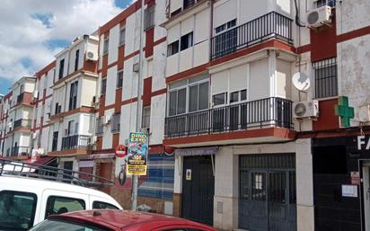 Exterior view of Flat for sale in  Sevilla Capital