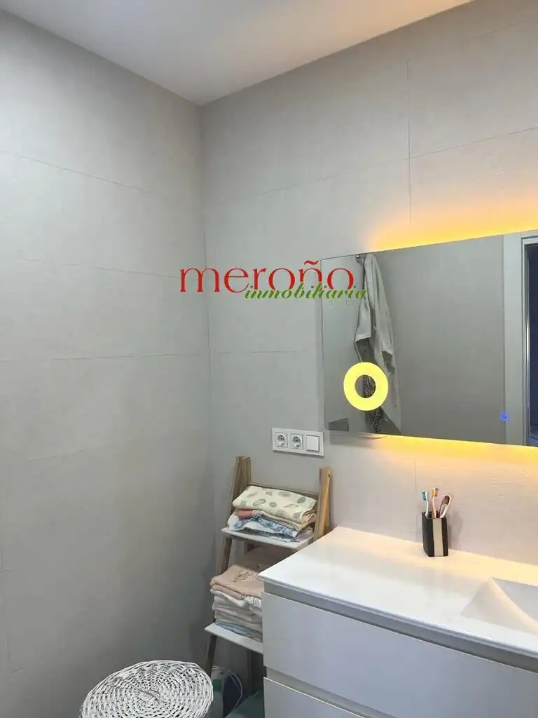 Baño de Ático en venta en Elche / Elx con Jardín privado, Terraza y Trastero