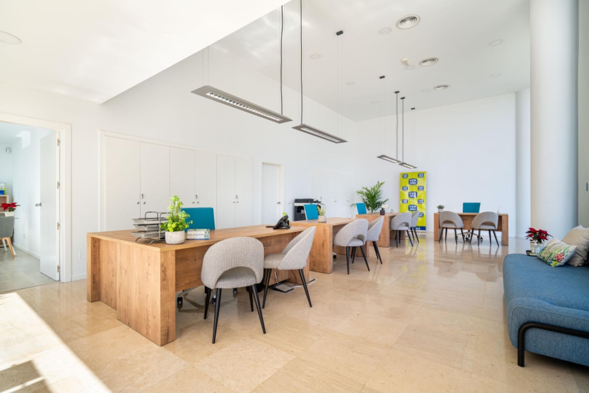Dining room of Premises for sale in  Almería Capital  with Air Conditioner