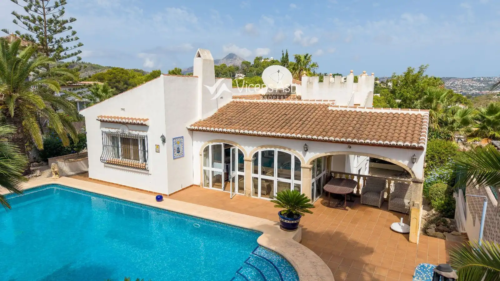 House with pool for sale in Jean Ingres